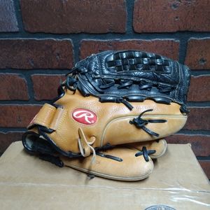 Rawlins heritage softball glove